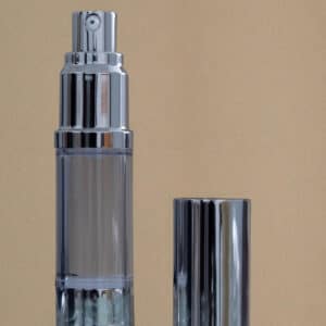 Airless transparente con tapa plata x15ml (Abierto)